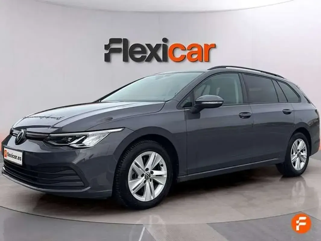 Usado VW Golf VIII 116 CV (85 kW) 2021 Gris Utilitario