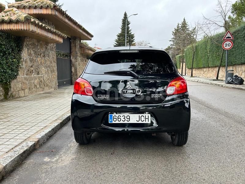 Usado Mitsubishi Space Star Motion 80 CV (58 kW) 2015 Negro Berlina