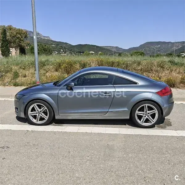 Usado Audi TT 200 CV (147 kW) 2007 Gris / plata Coupe