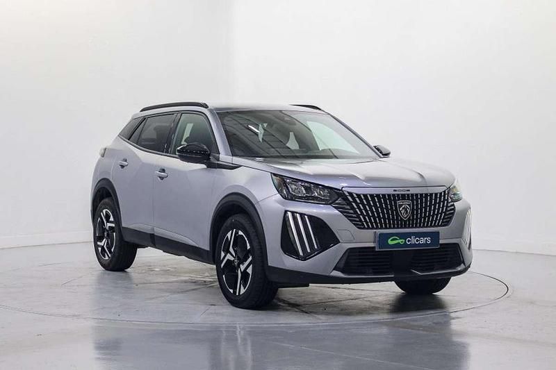 Usado Peugeot 2008 Allure 136 CV (100 kW) 2025 Plateado SUV