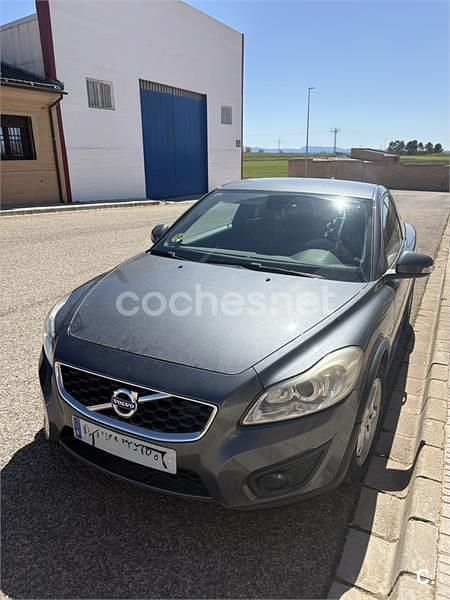 Usado Volvo C30 Momentum 109 CV (80 kW) 2010 Negro Utilitario