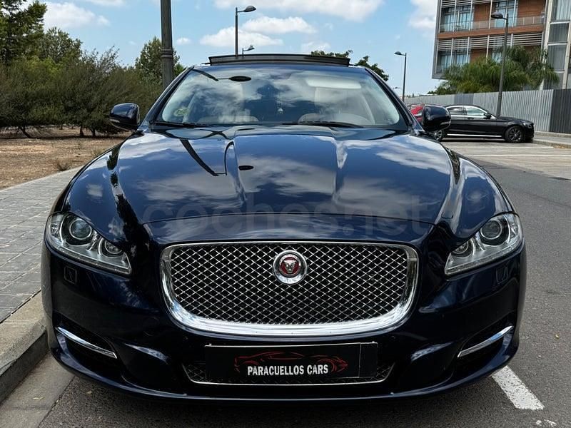 Usado Jaguar XJ Luxury 275 CV (202 kW) 2015 Azul Berlina