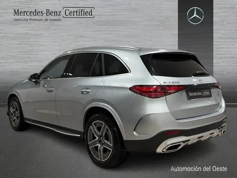 Usado Mercedes GLC200 204 CV (150 kW) 2025 Gris / plata SUV