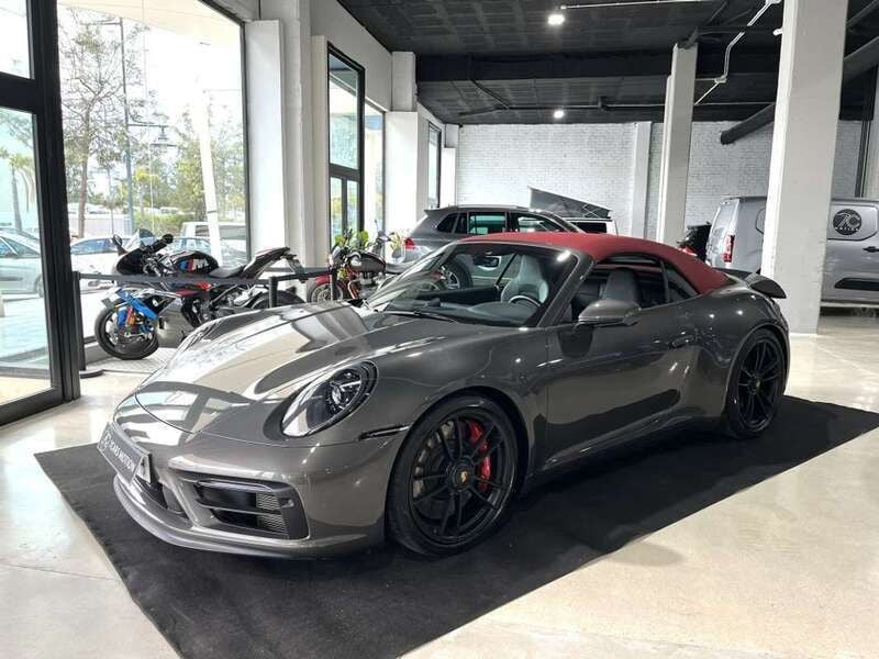 Gris Usado 2023 Porsche 911 Carrera GTS Descapotable | 230.490 € - Imagen 1/4