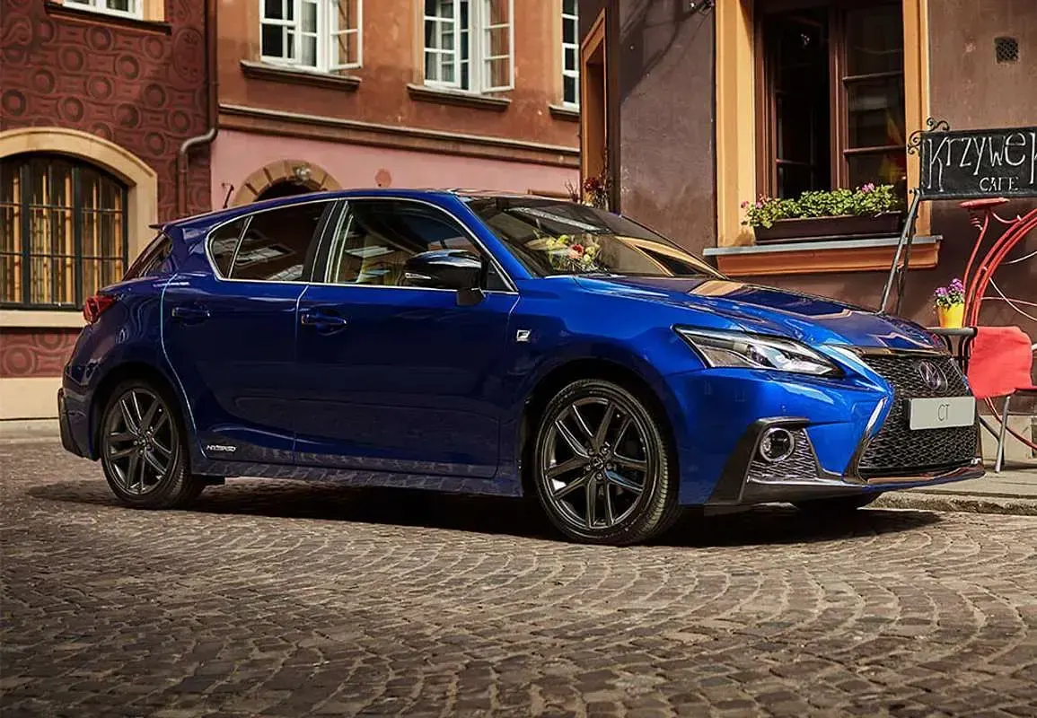 Usado Lexus CT200h Executive Line 136 CV (100 kW) 2014 Negro Utilitario