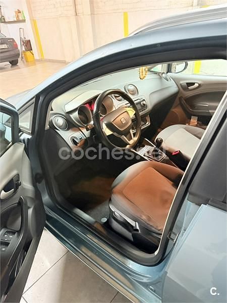 Usado Seat Ibiza ST Style 105 CV (77 kW) 2010 Verde Familiar