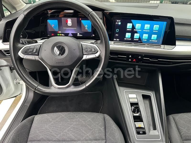 Usado VW Golf VIII Life 150 CV (110 kW) 2022 Blanco Berlina