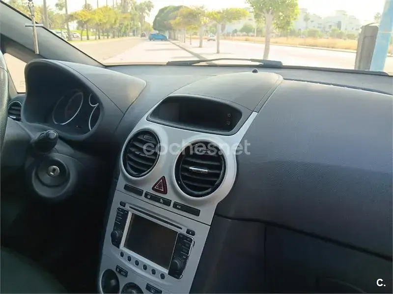 Usado Opel Corsa Selective 85 CV (62 kW) 2013 Blanco Utilitario
