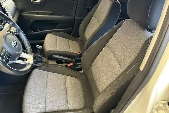 Usado Kia Stonic 84 CV (61 kW) 2023 SUV