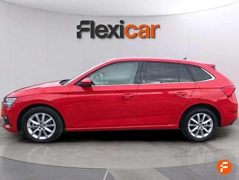 Usado Skoda Scala Active 110 CV (80 kW) 2021 Azul Utilitario