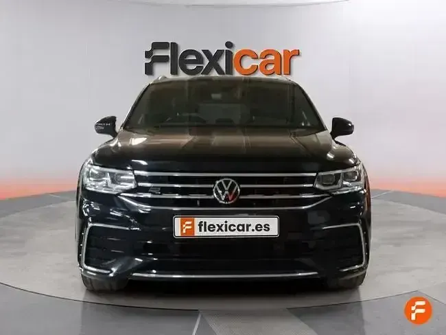 Usado VW Tiguan R-line 150 CV (110 kW) 2022 Negro SUV