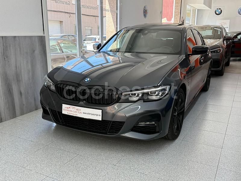 Gris / plata Usado 2022 BMW 330e Berlina | 37.900 € (Precio justo) - Imagen 1/4