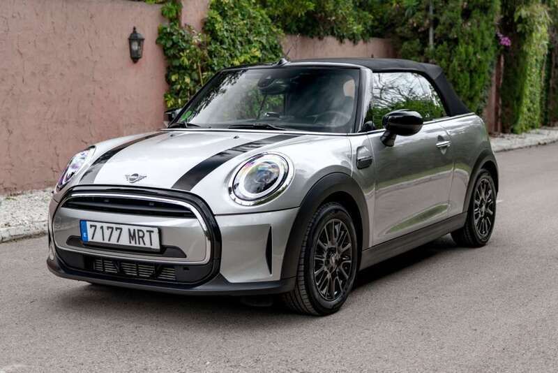 Usado Mini Cooper Cabriolet Favoured 163 CV (119 kW) 2024 Plateado Descapotable