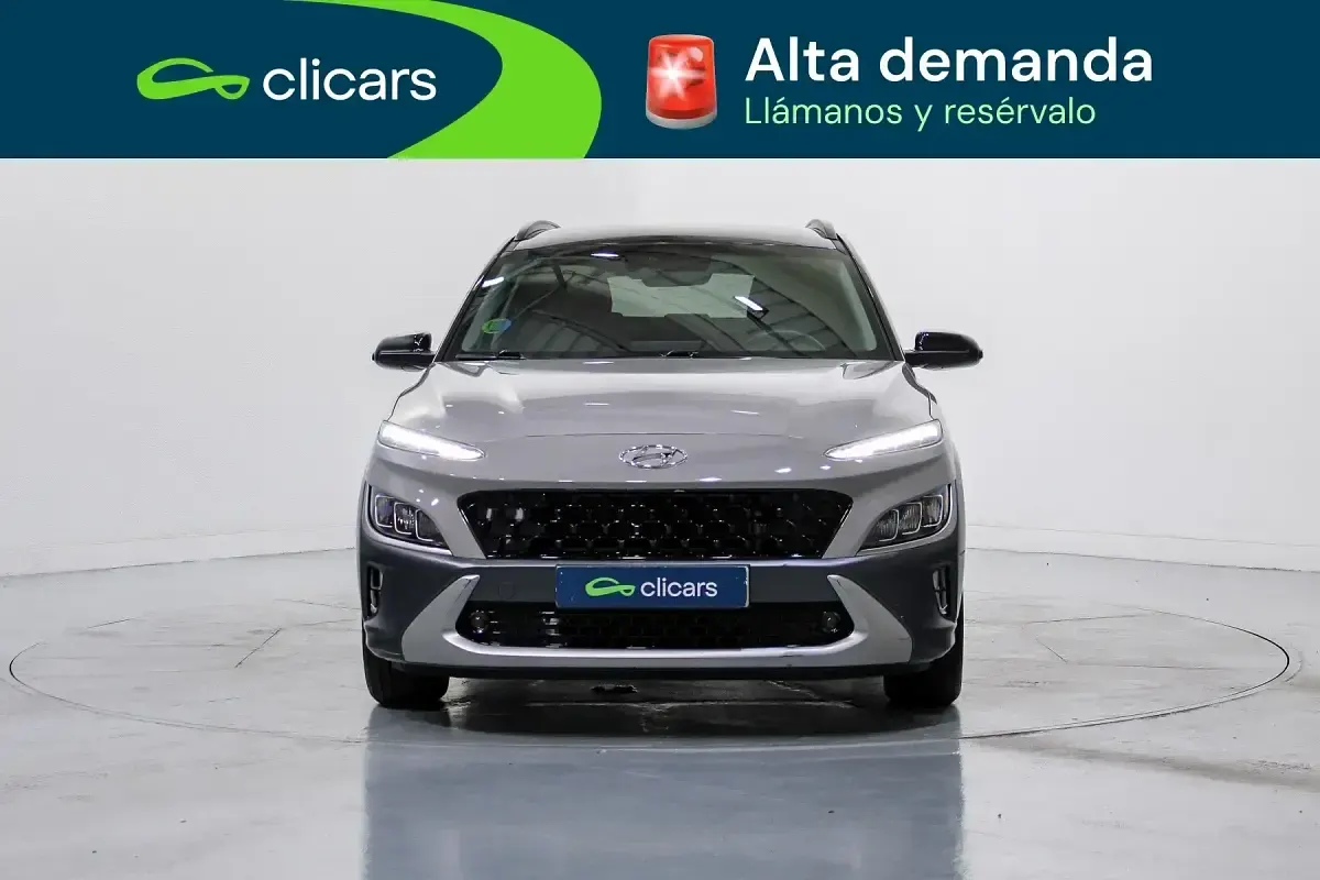 Usado Hyundai Kona 141 CV (103 kW) 2022 Gris / plata SUV