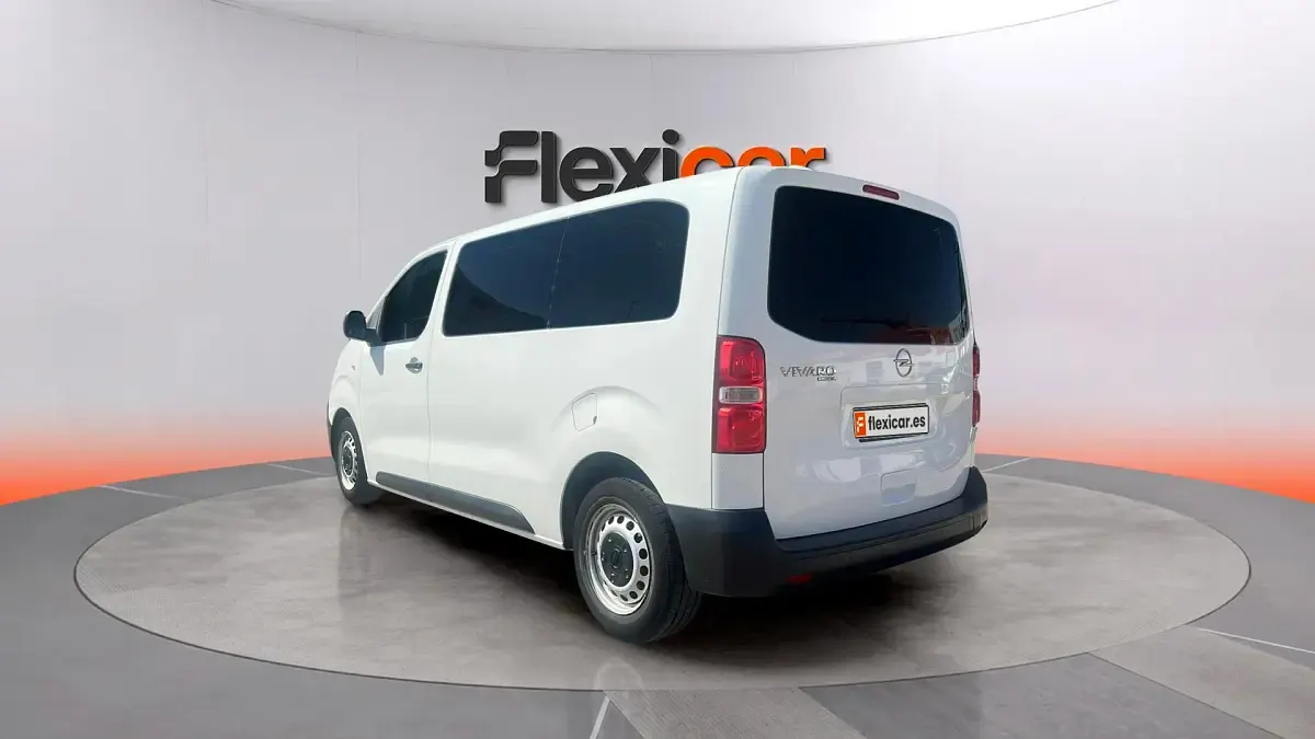 Usado Opel Zafira Life Business 120 CV (88 kW) 2020 Blanco Monovolumen