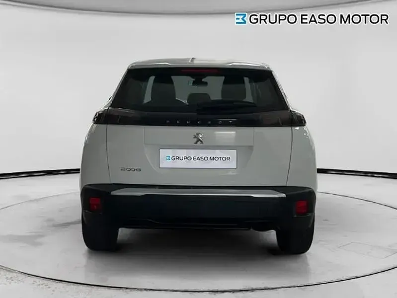 Usado Peugeot 2008 Active 100 CV (73 kW) 2020 Blanco SUV