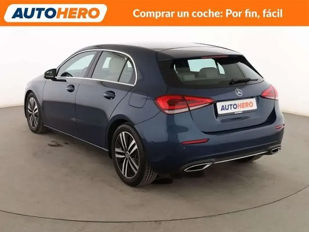 Usado Mercedes A200 150 CV (110 kW) 2021 Azul Berlina