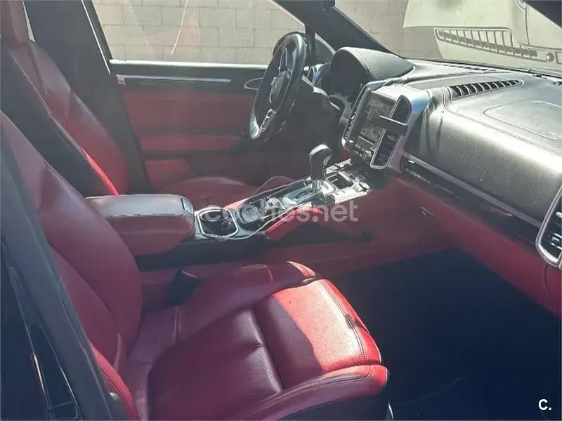 Usado Porsche Cayenne Turbo S 570 CV (419 kW) 2017 Negro SUV