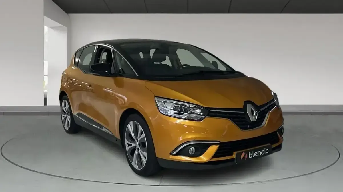 Usado Renault Scénic Zen 110 CV (80 kW) 2018 Otro