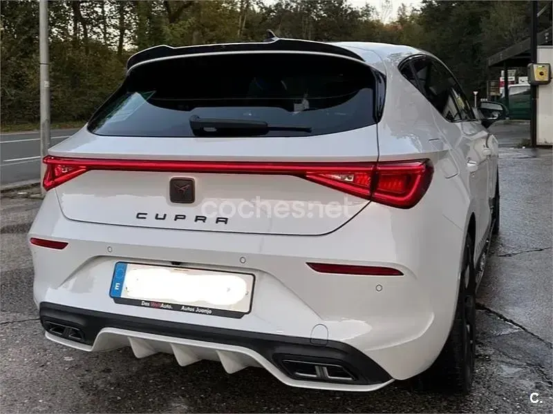 Usado Cupra Leon 150 CV (110 kW) 2023 Blanco Berlina