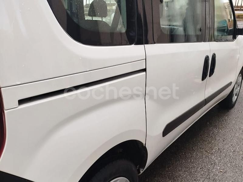 Usado Opel Combo Life Expression 100 CV (73 kW) 2018 Blanco Monovolumen