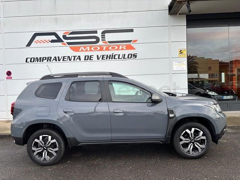 Usado Dacia Duster Journey 115 CV (84 kW) 2023 Gris / plata SUV