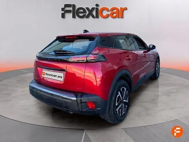 Usado Peugeot 2008 Active 100 CV (73 kW) 2023 Rojo SUV