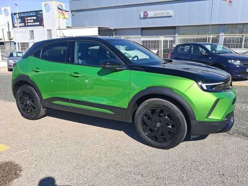 Verde Usado 2023 Opel Mokka GS Line SUV | 19.900 € (Un poco caro) - Imagen 1/4