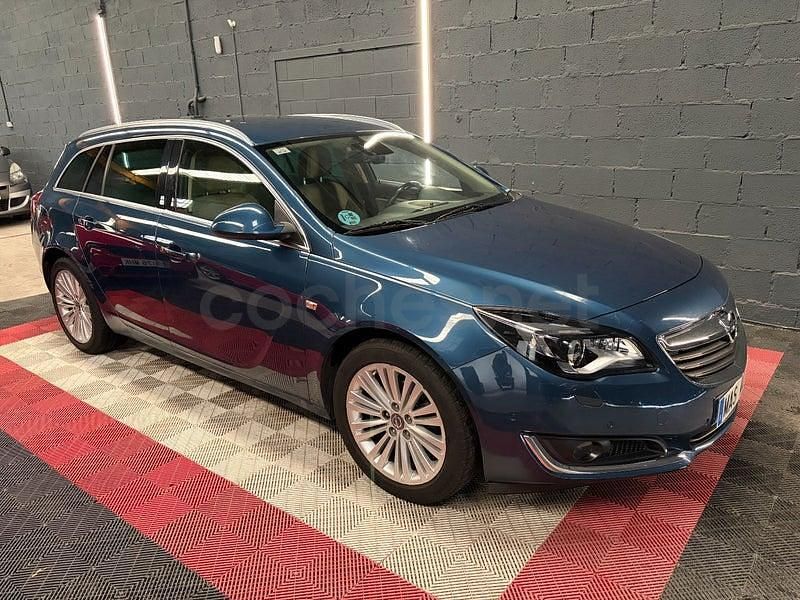 Usado Opel Insignia Selective 140 CV (102 kW) 2015 Azul Familiar