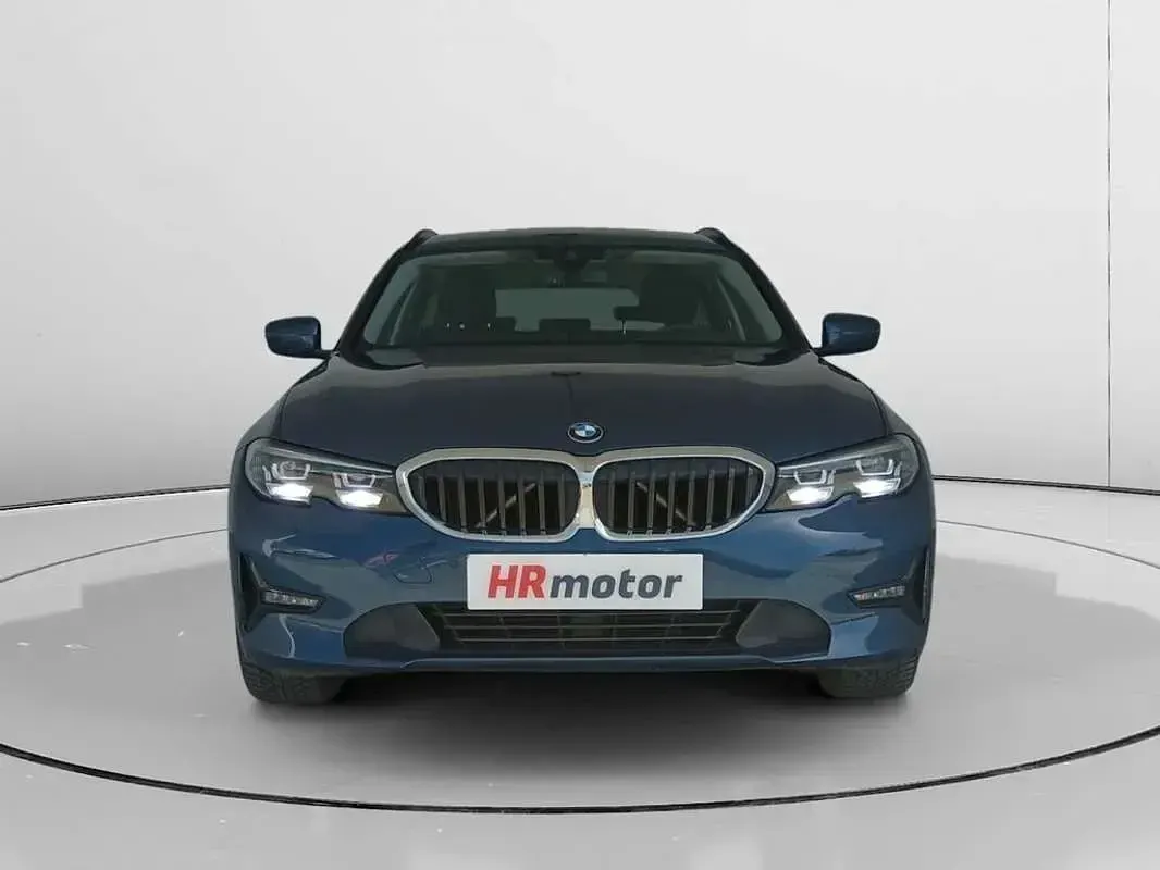 Usado BMW 318 Advantage 150 CV (110 kW) 2021 Azul Familiar