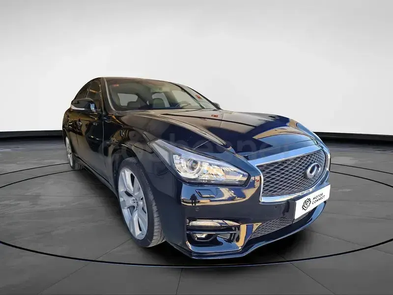 Usado Infiniti Q70 Premium 170 CV (125 kW) 2016 Negro Berlina