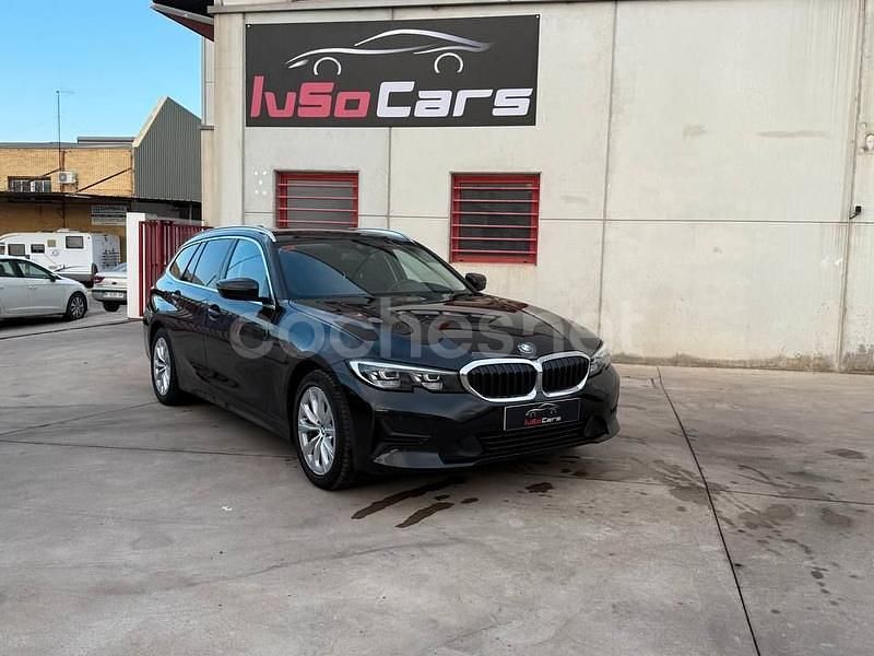 Negro Usado 2020 BMW 318 Familiar | 24.490 € (Un poco caro) - Imagen 1/4