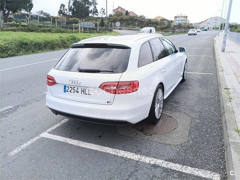 Usado Audi A4 S-Line 177 CV (130 kW) 2012 Blanco Familiar