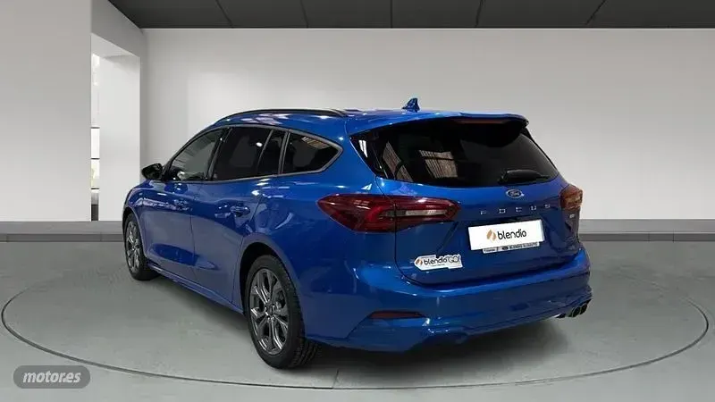 Usado Ford Focus ST-Line 125 CV (91 kW) 2024 Azul Familiar