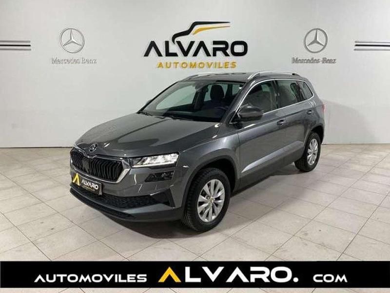 Gris Usado 2023 Skoda Karoq Ambition SUV | 24.990 € (Precio justo) - Imagen 1/4