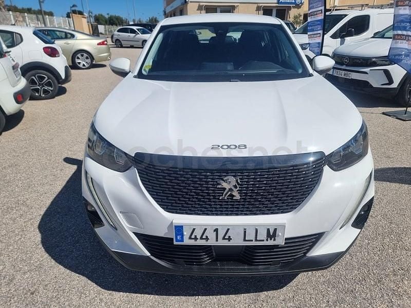 Usado Peugeot 2008 Active 110 CV (80 kW) 2021 Blanco SUV