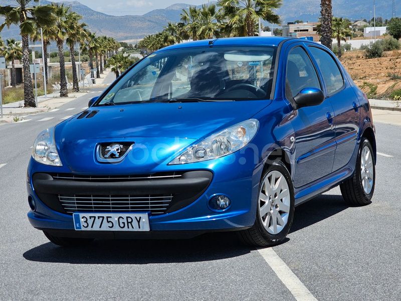 Azul Usado 2010 Peugeot 206+ Utilitario | 4900 € (Buen precio) - Imagen 1/4
