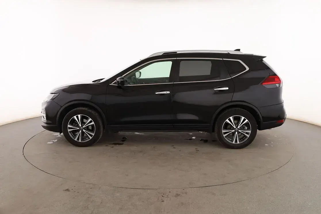 Usado Nissan X-Trail N-Connecta 177 CV (130 kW) 2018 Negro SUV