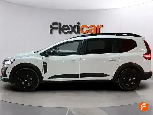 Usado Dacia Jogger Extreme 100 CV (73 kW) 2022 Blanco Monovolumen