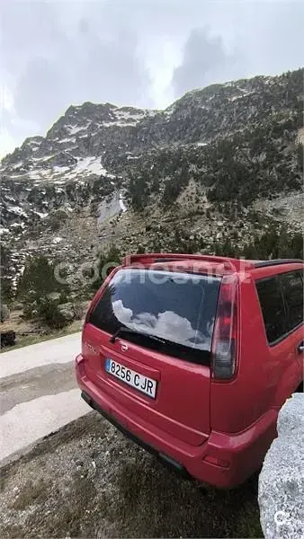 Käytetty Nissan X-Trail 114 HP (83 kW) 2003 Punainen Katumaasturi