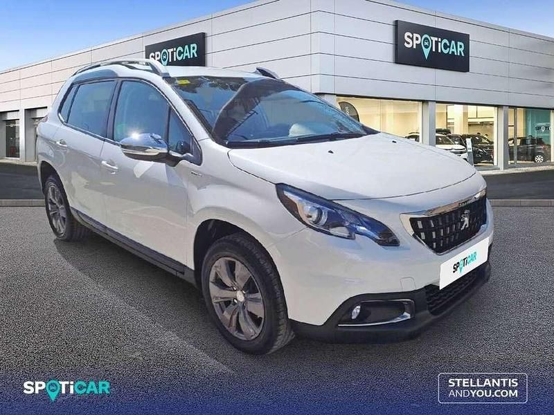 Usado Peugeot 2008 Style 100 CV (73 kW) 2018 Blanco SUV