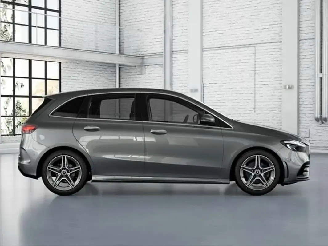 Usado Mercedes B200 150 CV (110 kW) 2024 Gris Utilitario