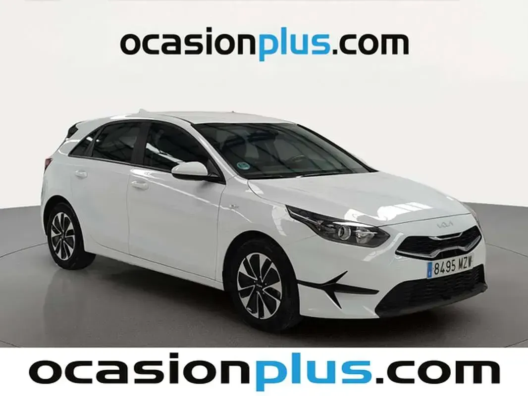 Usado Kia Ceed 101 CV (74 kW) 2025 Blanco Utilitario