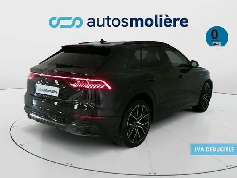 Usado Audi Q8 Premium 381 CV (280 kW) 2022 Negro SUV