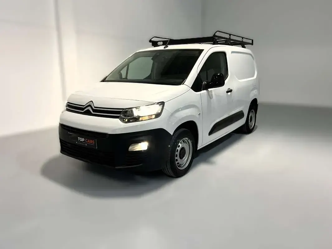 Usado Citroën Berlingo 102 CV (75 kW) 2024 Blanco Monovolumen