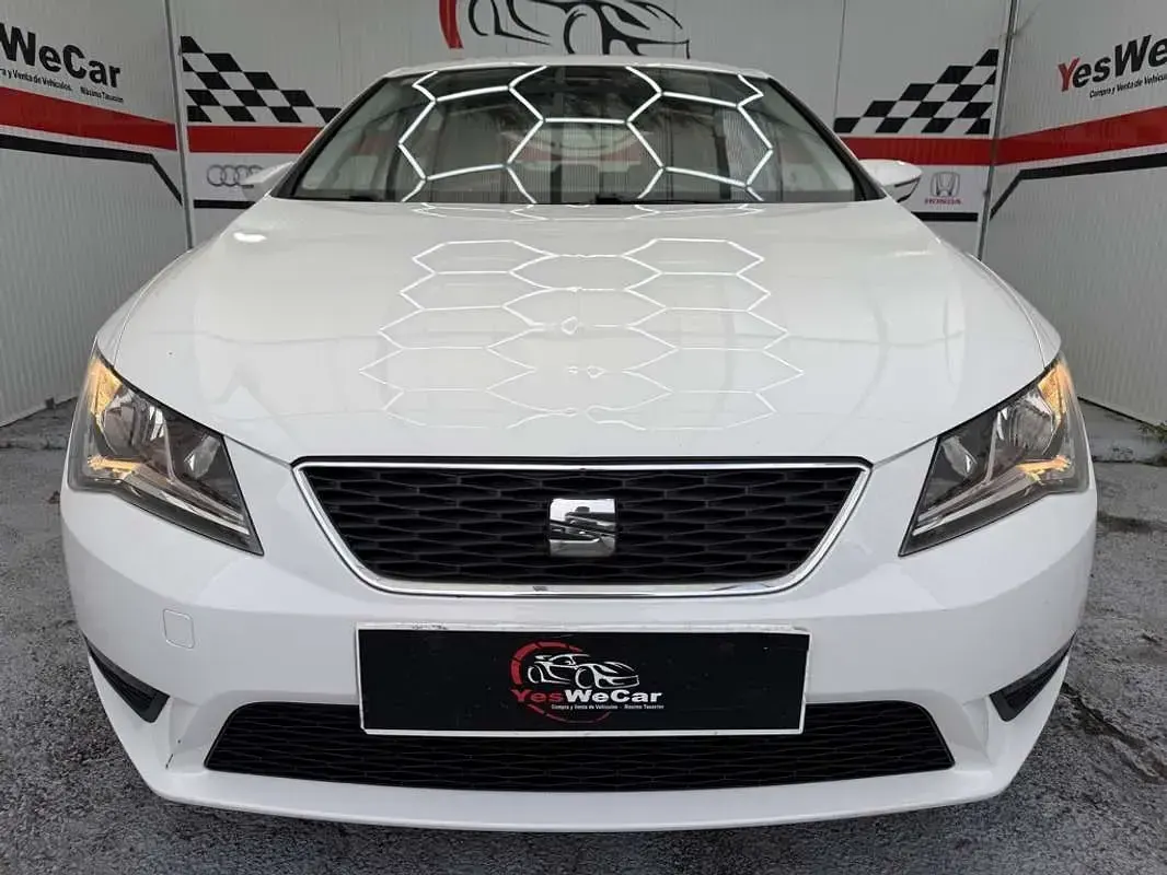 Usado Seat Leon Style 110 CV (80 kW) 2016 Blanco Utilitario