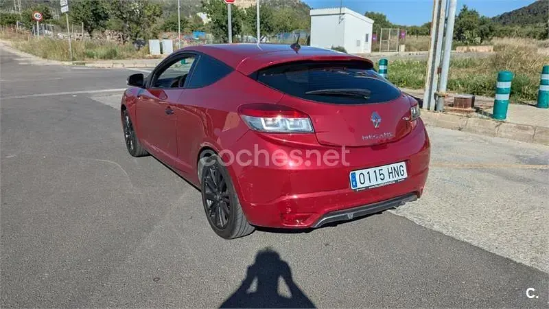 Usado Renault Mégane Privilege 130 CV (95 kW) 2012 Granate Berlina