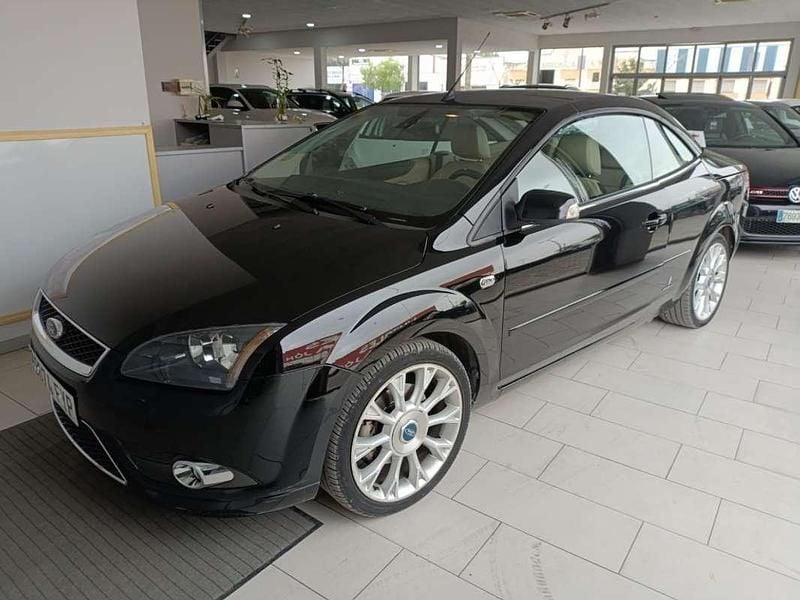 Negro Usado 2007 Ford Focus Cabriolet Titanium Descapotable | 8300 € (Precio justo) - Imagen 1/4