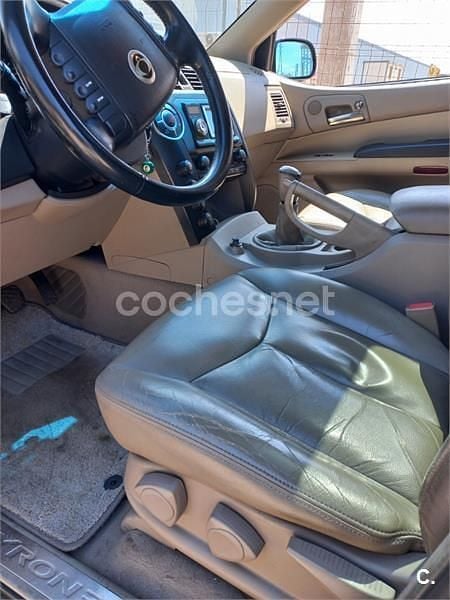 Usado Ssangyong (KGM) Kyron Limited 141 CV (103 kW) 2009 Negro SUV