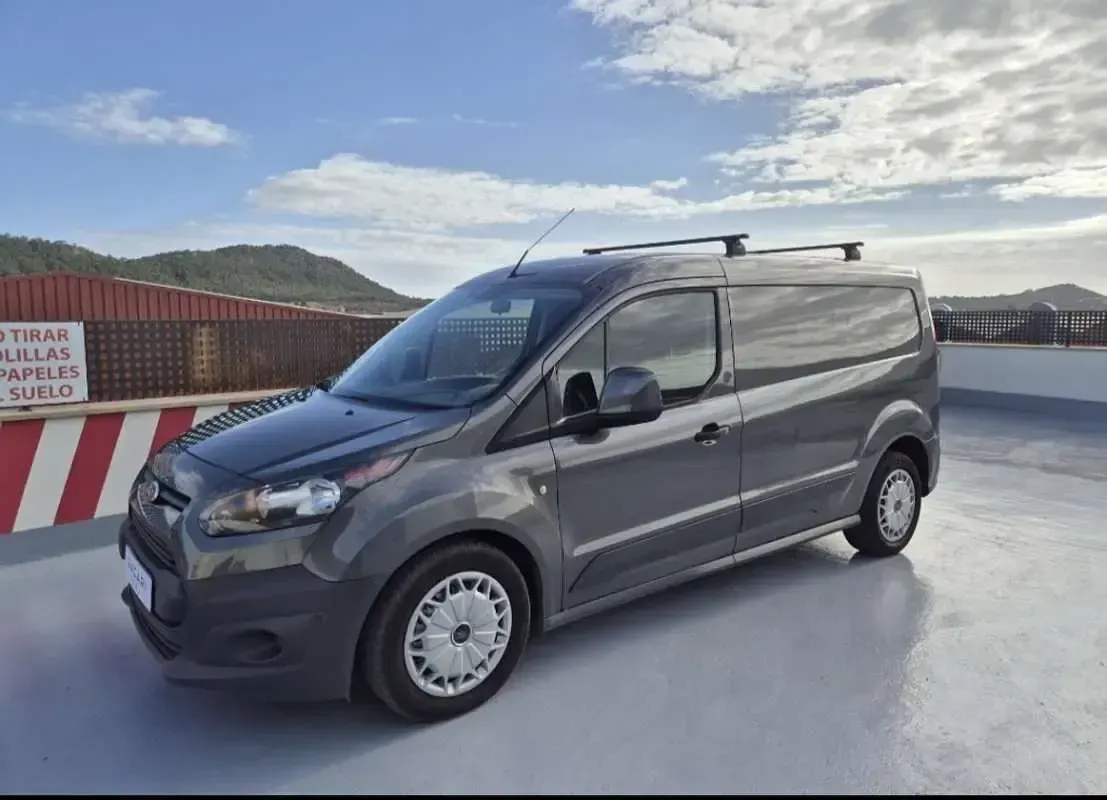 Usado Ford Transit Connect Titanium 120 CV (88 kW) 2017 Gris Monovolumen